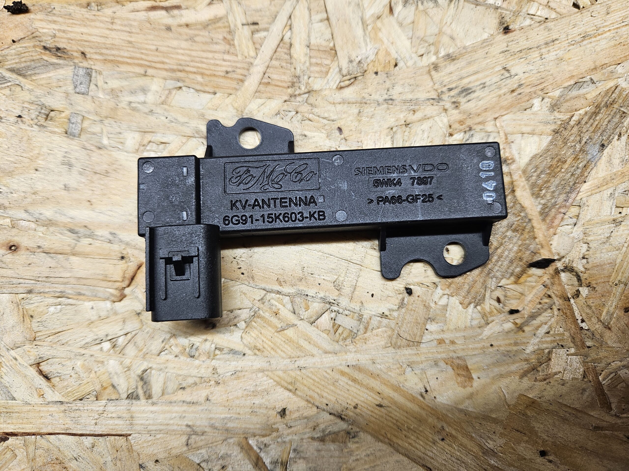 Volvo kessy antenn 6g91-15k603-kb