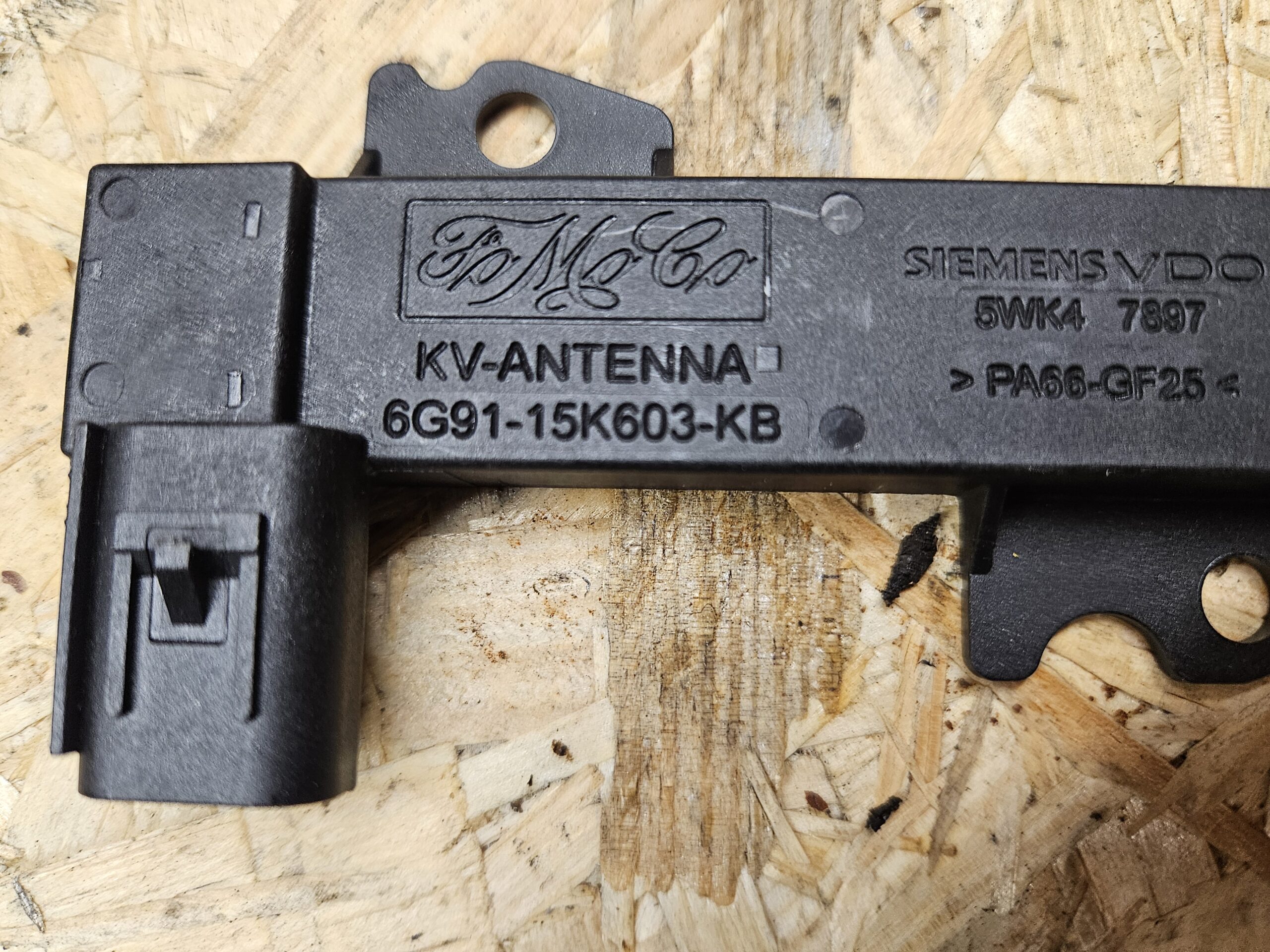 Volvo kessy antenn 6g91-15k603-kb