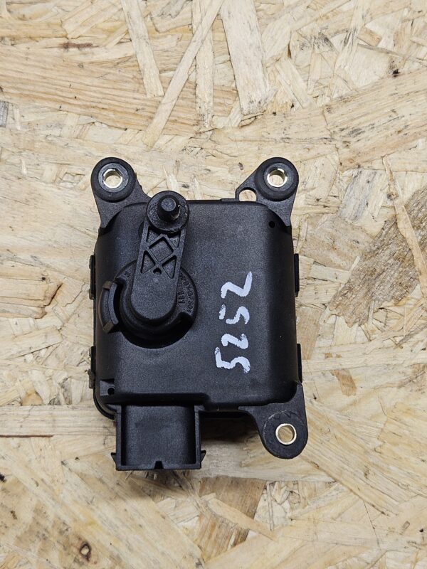 20251117_110431 Audi ventilatsiooni mootor 4B1820511L