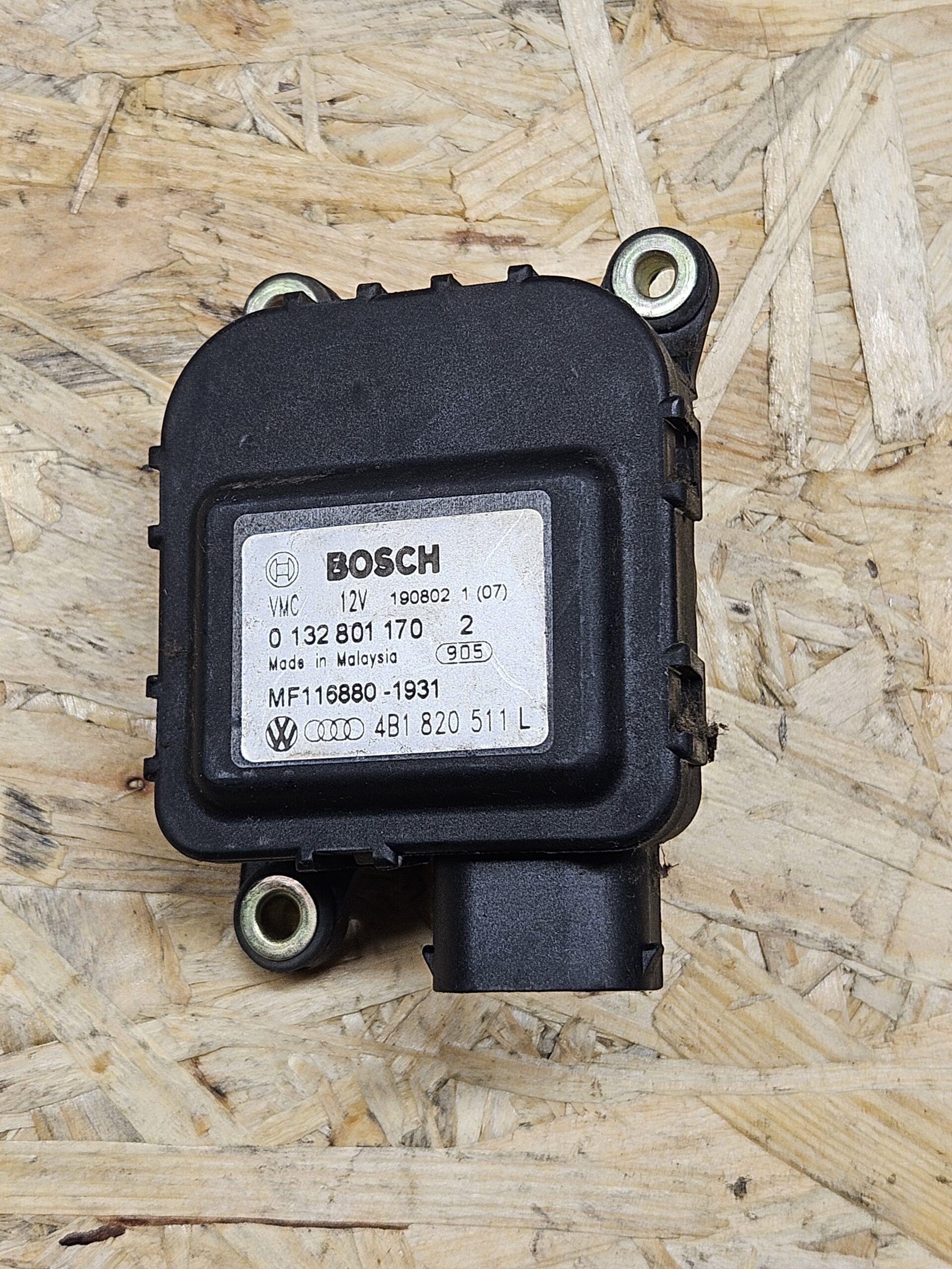 20251117_110437 Audi ventilatsiooni mootor 4B1820511L