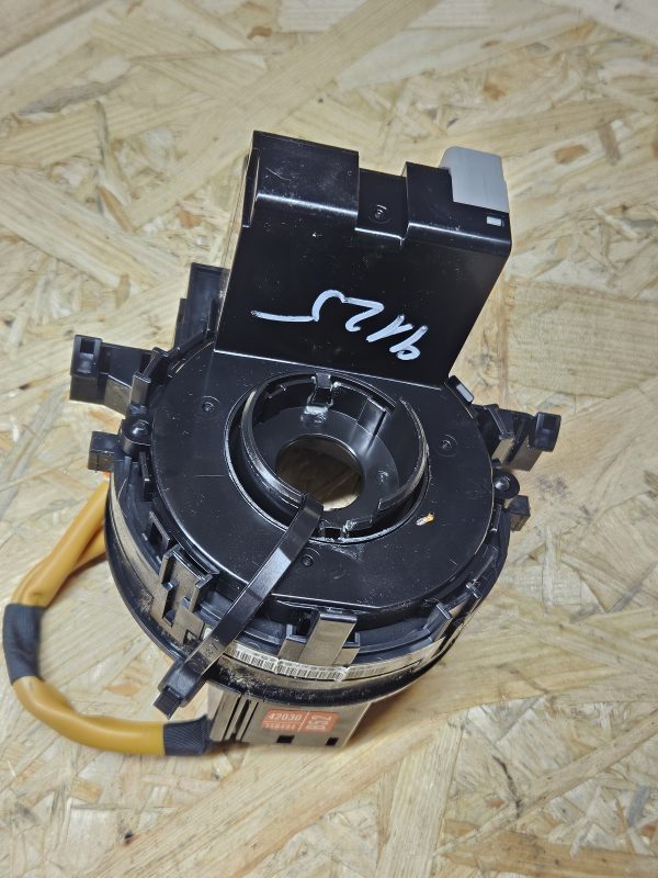 20251117_110815 Lexus roolilint 42030