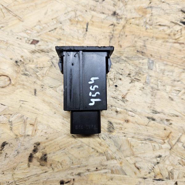 Toyota kütuseluugi lüliti 156795