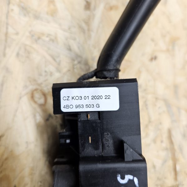 Audi kojamehe suunatule kangid 4B0953503G