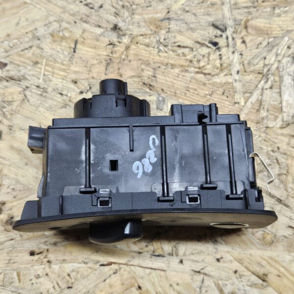 Mercedes-Benz CLS tulede lüliti A2195450104