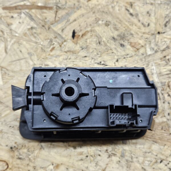 Mercedes-Benz CLS tulede lüliti A2195450104