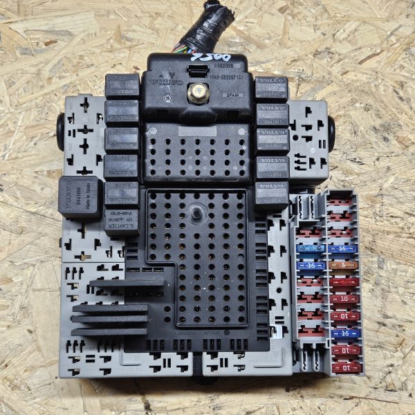 Volvo kaitsmekarp 8645410