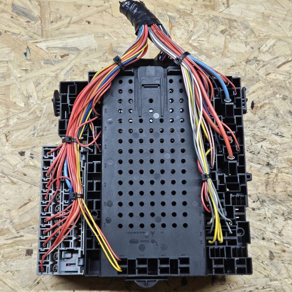 Volvo kaitsmekarp 8645410