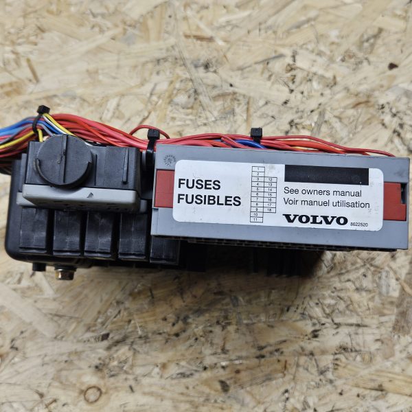 Volvo kaitsmekarp 8645410