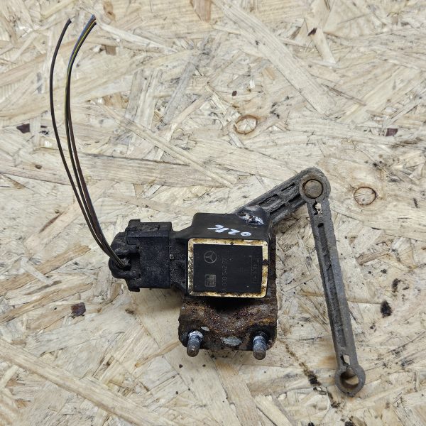 Mercedes-Benz tulede kõrguse andur A0105427717