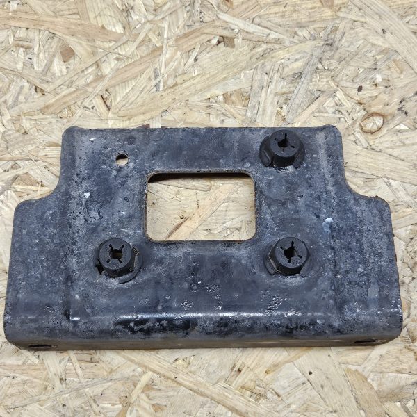 Jeep radari kinnitus flants M162296