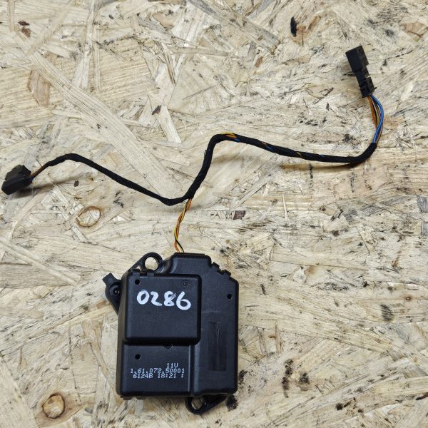 Mercedes-Benz paneeli mootor 16107250001