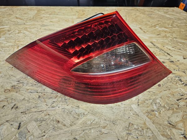 20251202_084338 Mercedes-Benz CLS tagatuli vasak A2198200164