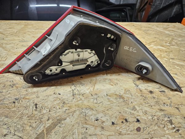 20251202_084348 Mercedes-Benz CLS tagatuli vasak A2198200164