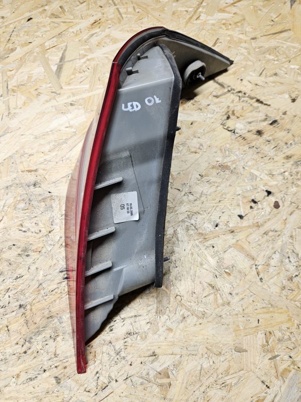 20251202_084354 Mercedes-Benz CLS tagatuli vasak A2198200164