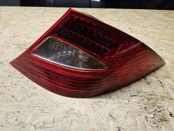 Mercedes-Benz CLS tagatuli A2198200264