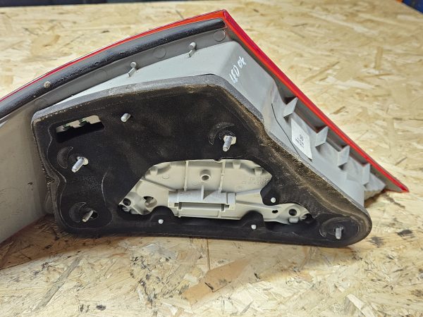 Mercedes-Benz CLS tagatuli A2198200264