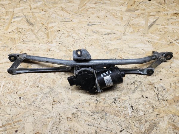 Audi kojamehe hoovastik mootoriga 4B1955113A