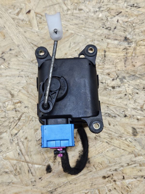 Audi ventilatsiooni mootor 4B1820511M