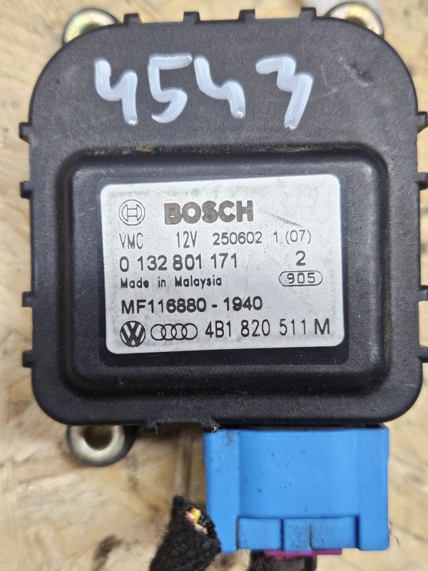 Audi ventilatsiooni mootor 4B1820511M