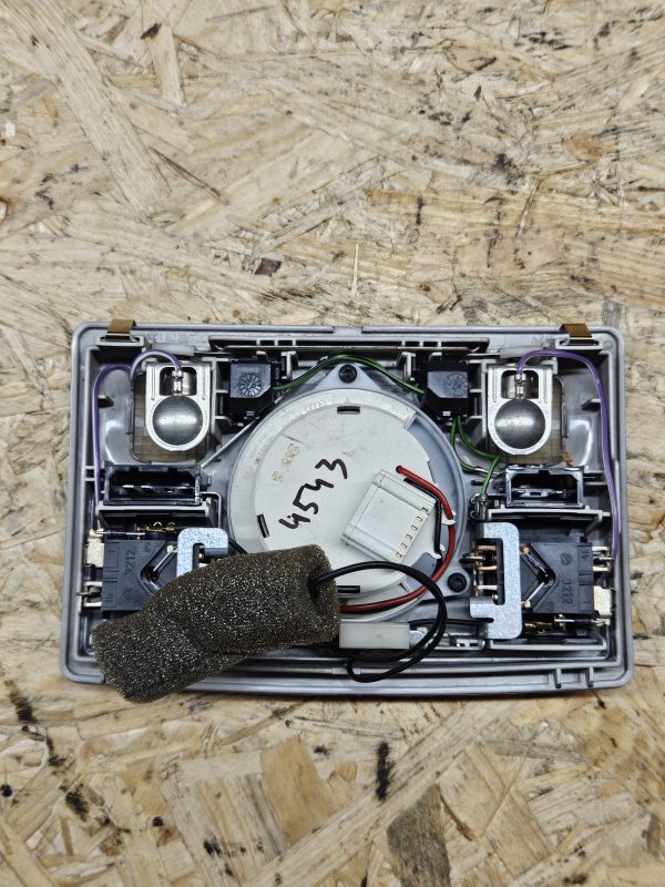 20251202_092636 Audi salongi valgusti 4B0959613B