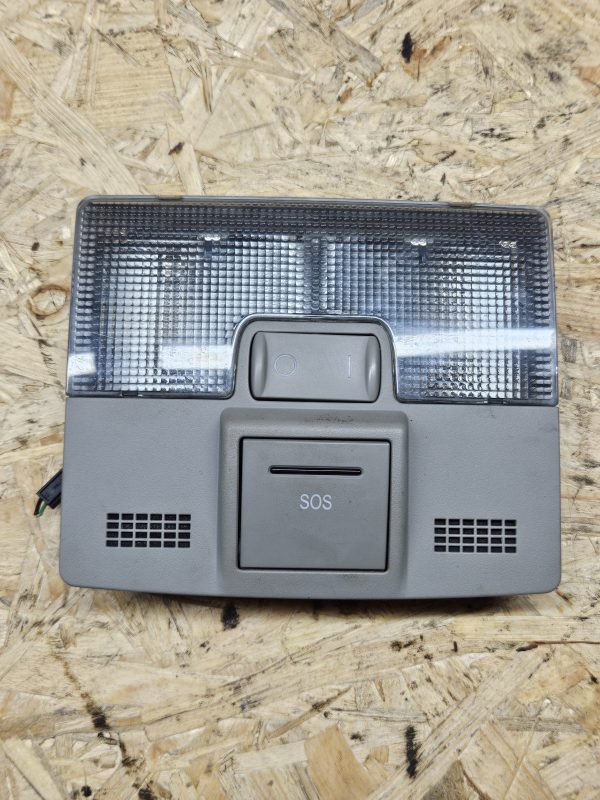 Audi salongi valgusti 4B0947105H