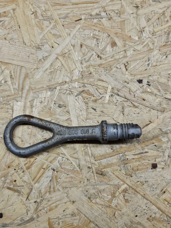 Audi puksiirkonks 4B0805616A