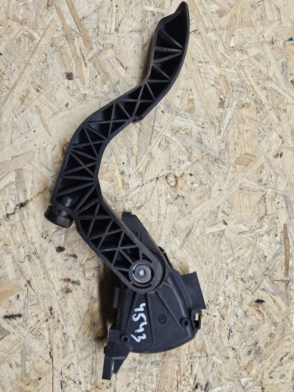 Audi gaasipedaal 8D1723523M