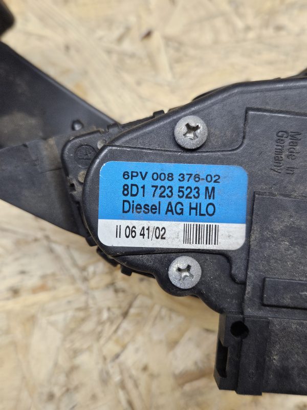 Audi gaasipedaal 8D1723523M