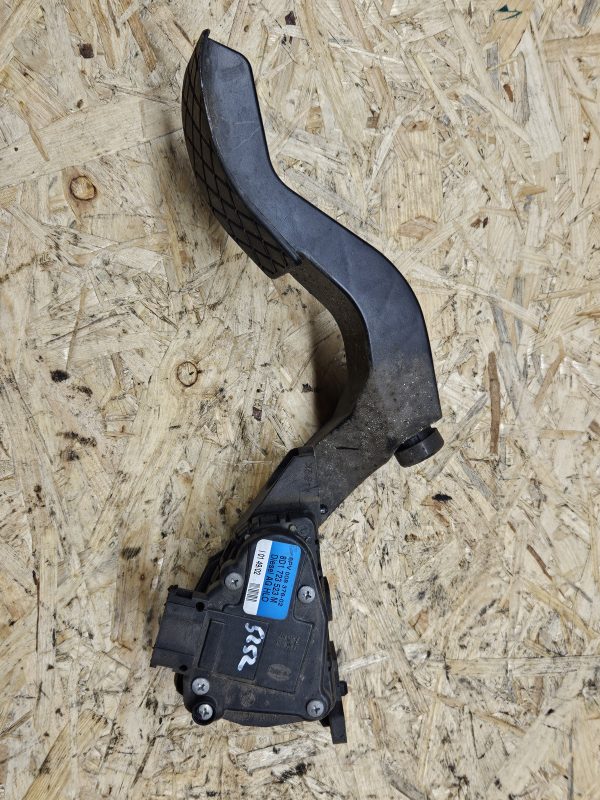 Audi gaasipedaal 8D1723523M