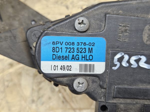 Audi gaasipedaal 8D1723523M