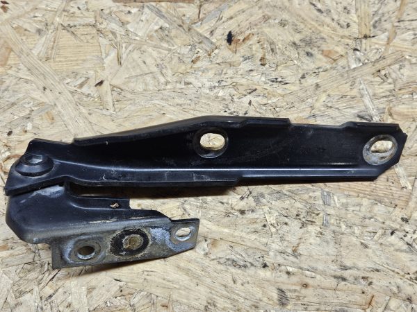 Audi kapoti hing 4B0823301D