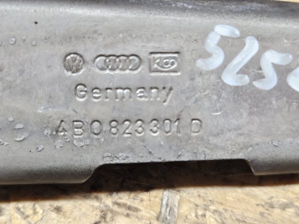 Audi kapoti hing 4B0823301D