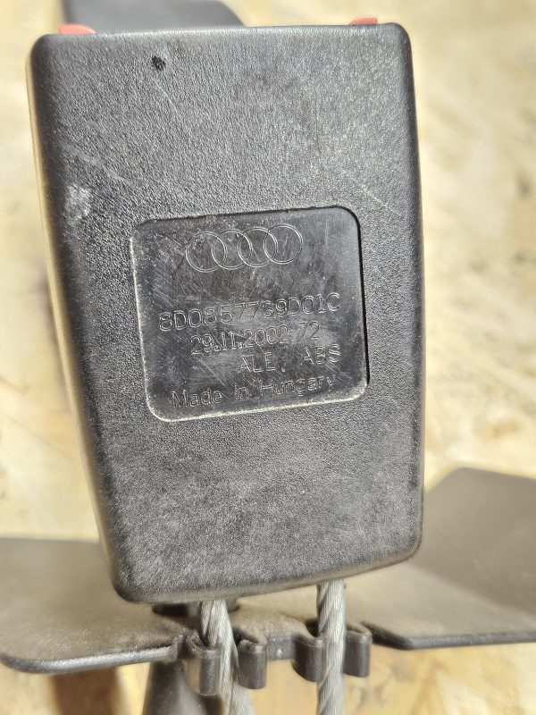 Audi turvavöö vastus 8D0857739D