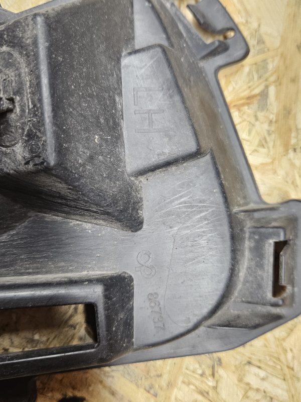 Citroen udutule kinnitus 9816750680