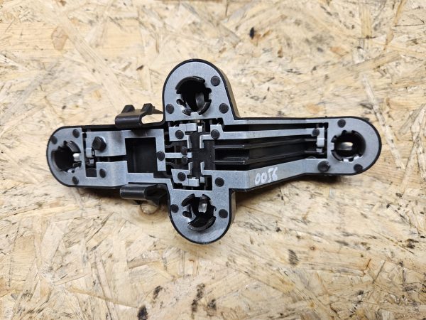 Volvo tagatule sokkel 153851