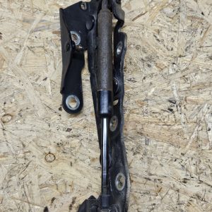 20251202_110153 Volvo S60 kapoti hing parem