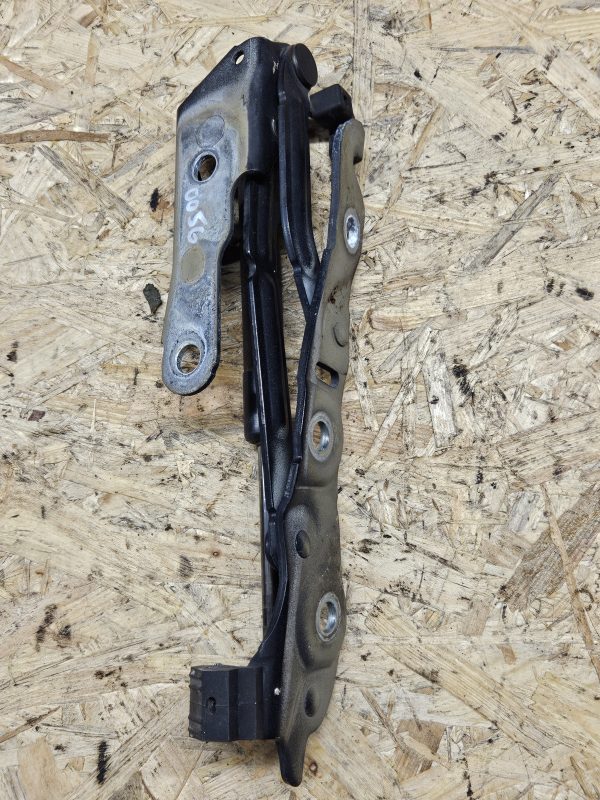 20251202_110210 Volvo S60 kapoti hing vasak