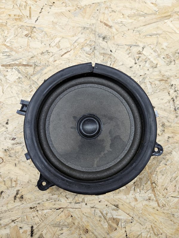 Volvo kõlar 9472003