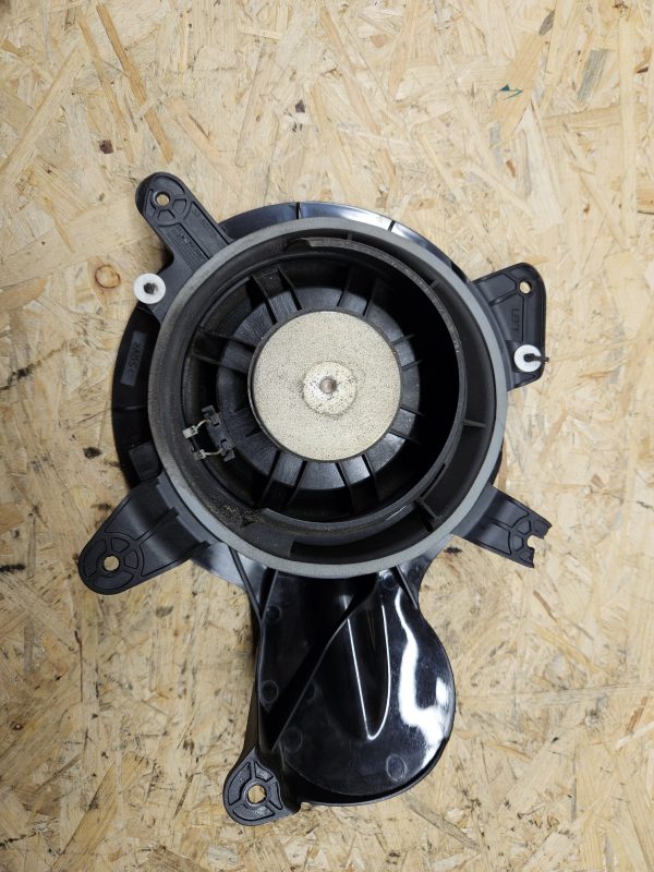 Volvo kõlar 9472754