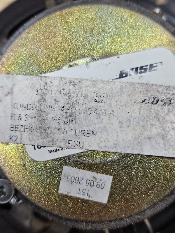 20251202_131102 Audi Bose kõlar 4F0035411
