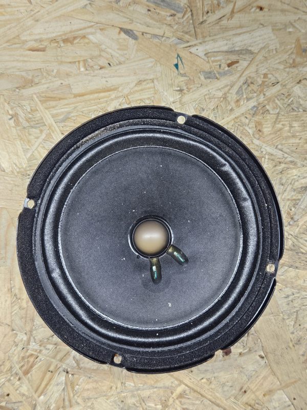 20251202_131254 Audi Bose kõlar 4F0035411A