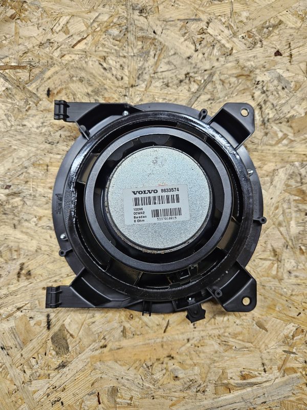 20251202_132045 Volvo kõlar 8633574