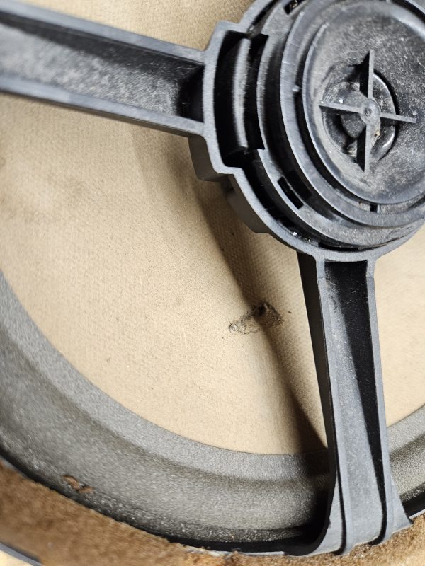 20251202_132147 Volvo kõlar 8633574