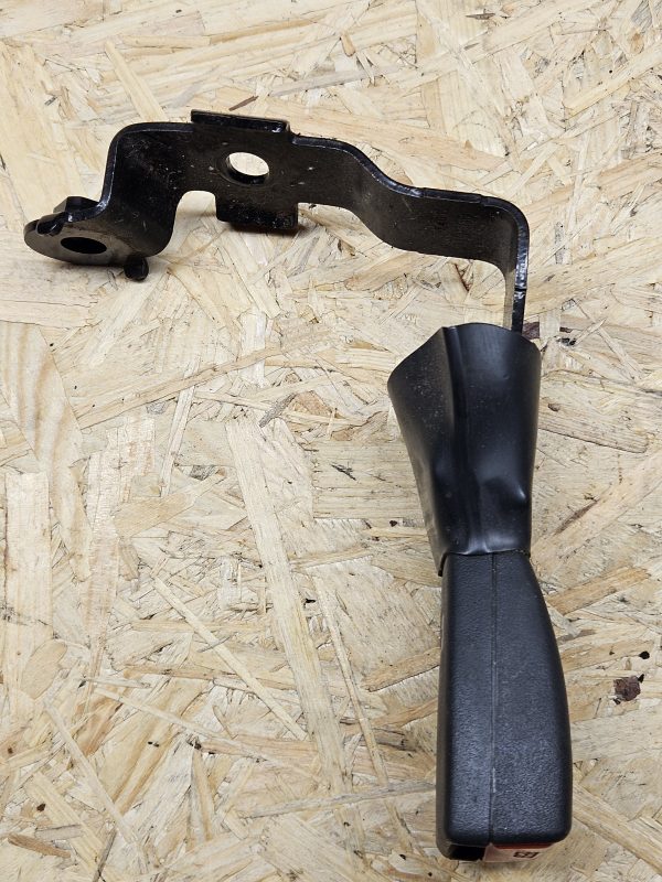 20251202_134702 Toyota turvavöö vastus AB2