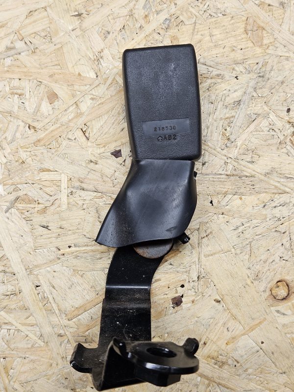 20251202_134711 Toyota turvavöö vastus AB2