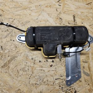 Volvo XC60 tagaluugi hüdraulika pump 30754549