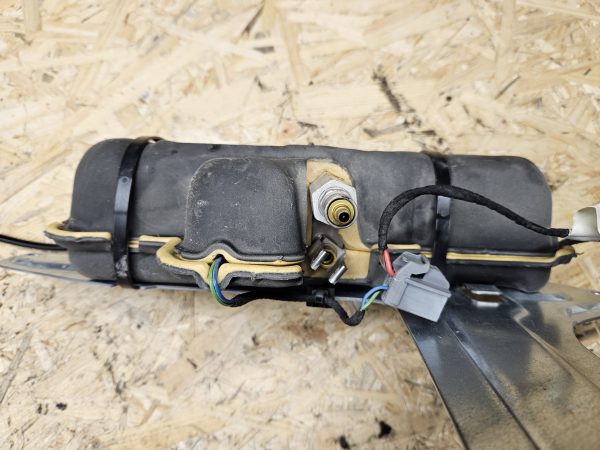 20251202_141801 Volvo XC60 tagaluugi hüdraulika pump 30754549