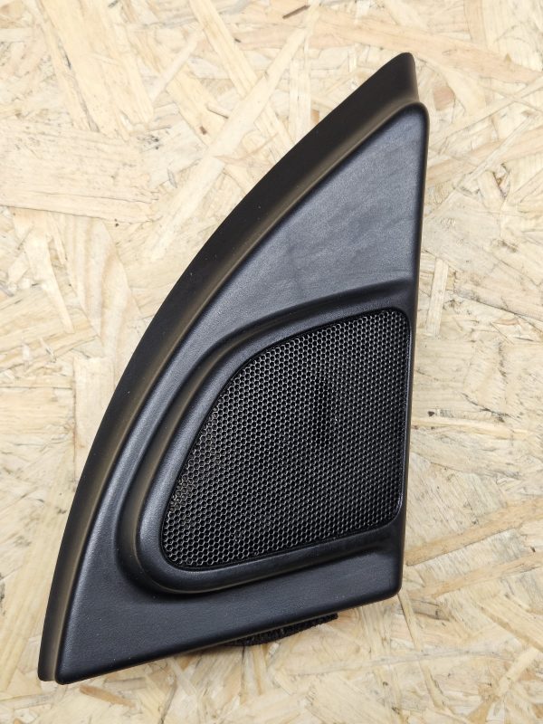 Volvo XC60 kõlar 30781068 parem