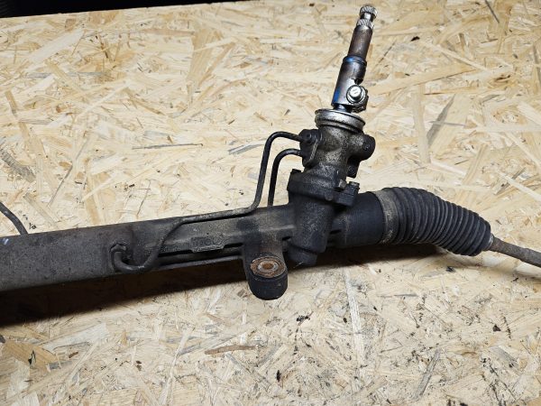 Toyota Avensis T25 roolilatt