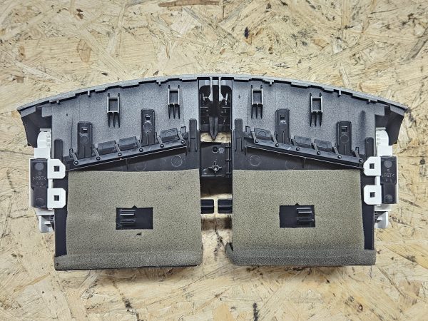 Lexus IS ventilatsiooni restid 55670-53010